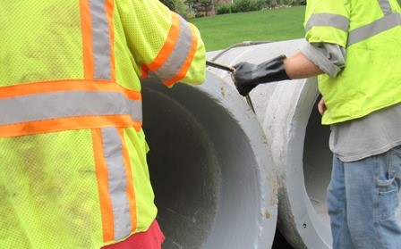 Equalizing concrete pipe gasket